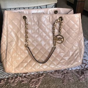 Peach, Michael Kors bag